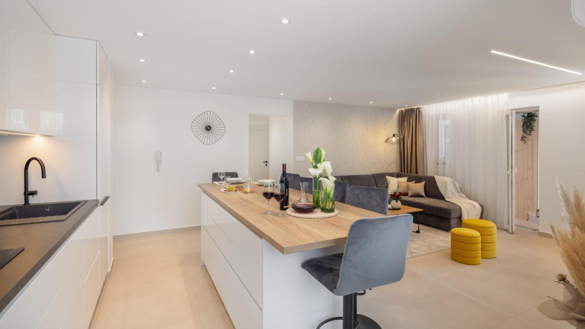 Luxury Apartment Silvery In Split Center With Jacuzzi, Sauna And Parking Zewnętrze zdjęcie