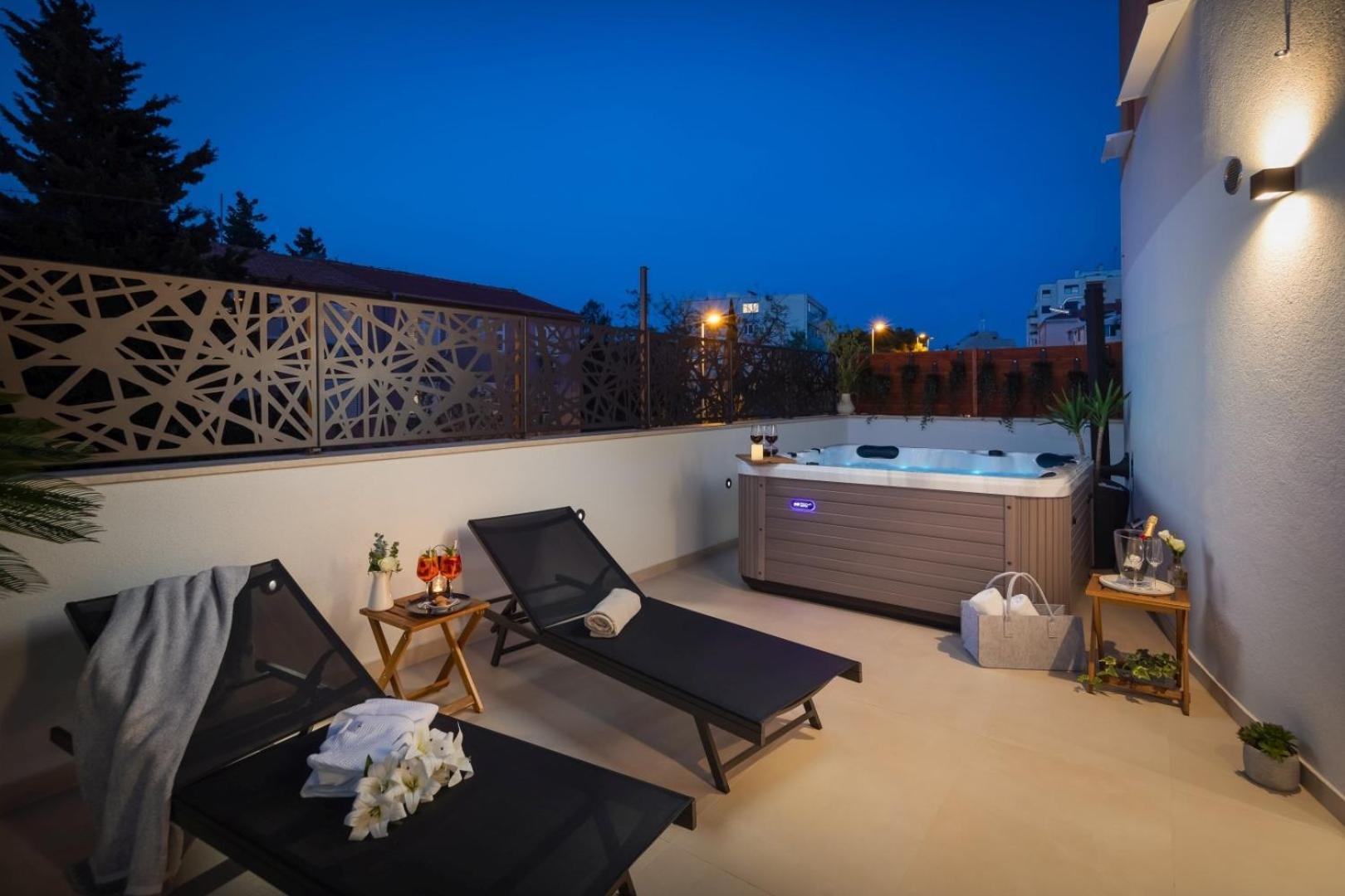 Luxury Apartment Silvery In Split Center With Jacuzzi, Sauna And Parking Zewnętrze zdjęcie