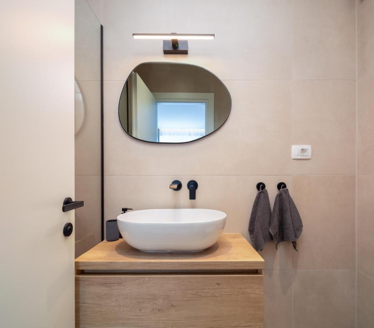 Luxury Apartment Silvery In Split Center With Jacuzzi, Sauna And Parking Zewnętrze zdjęcie