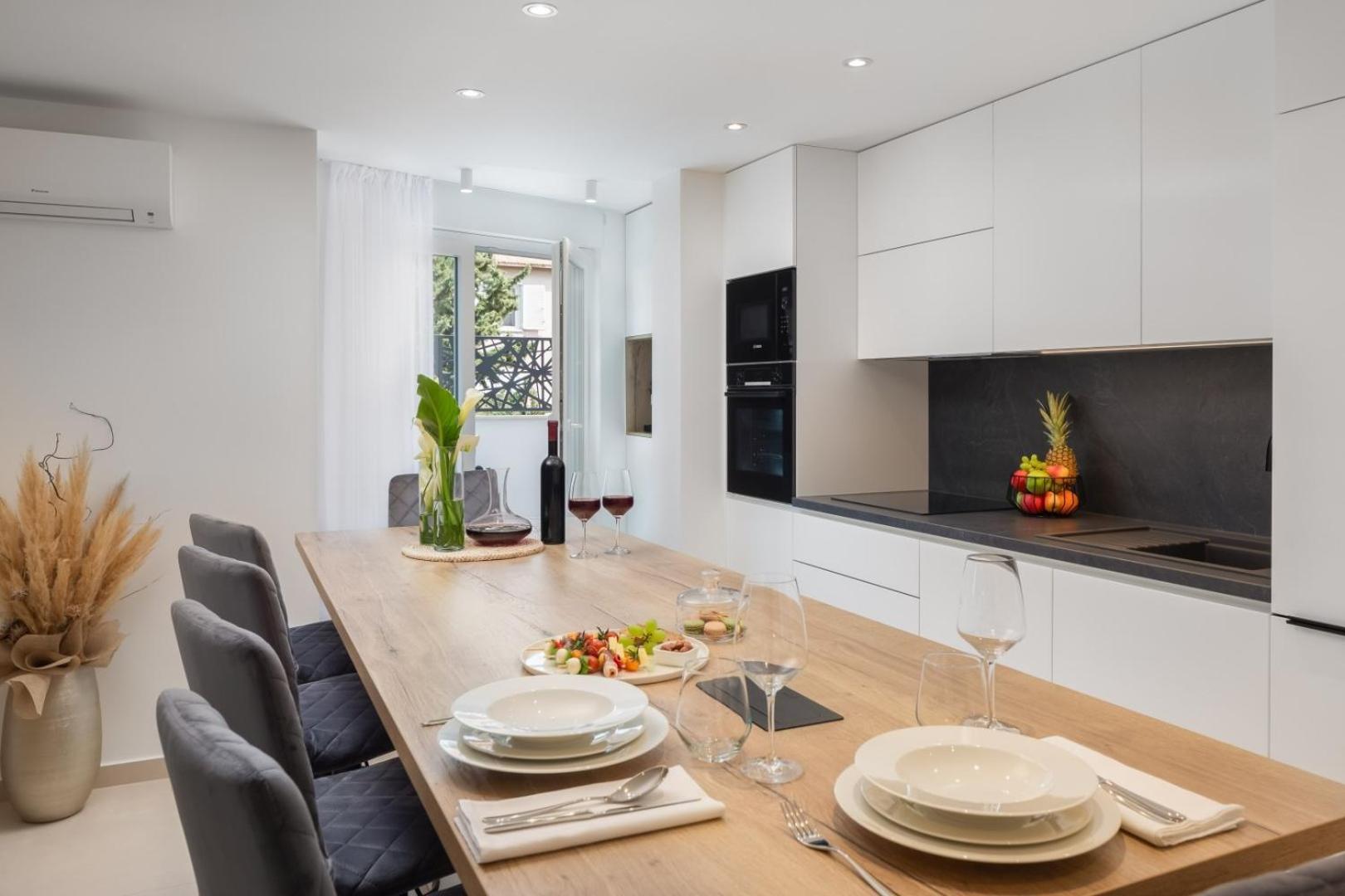Luxury Apartment Silvery In Split Center With Jacuzzi, Sauna And Parking Zewnętrze zdjęcie